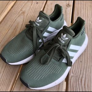 Adidas women’s sneakers